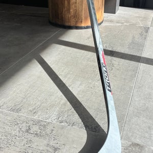 Senior Tron Left Hand Hockey Stick PP92 85 Flex (New)