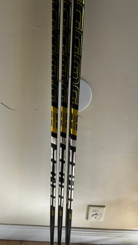 Senior Bauer Supreme 2S Pro Left Hand Hockey Stick P28 75 Flex Pro Stock (New)