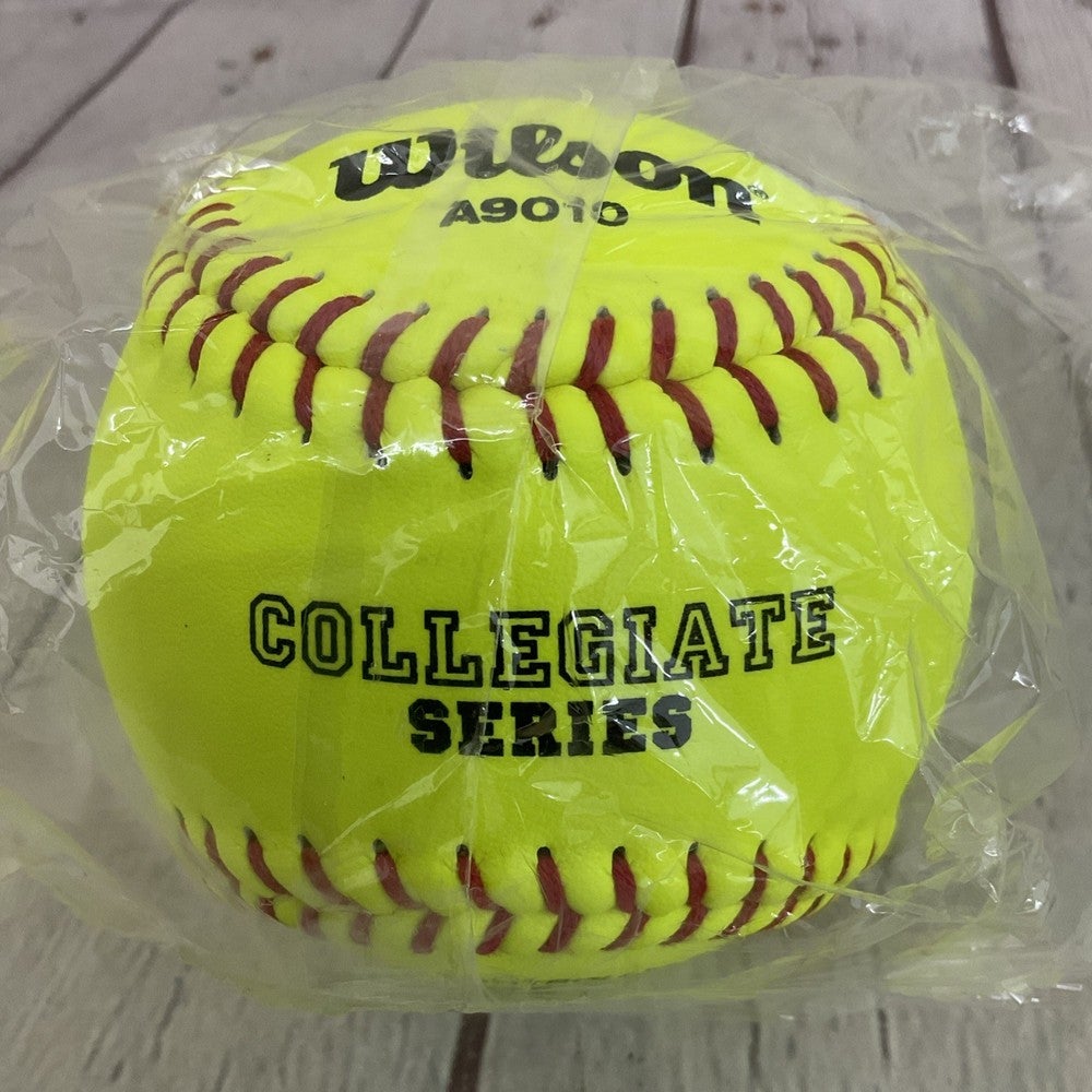 Wilson Collegiate Series A9010 Fastpitch Softballs