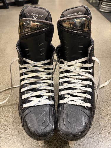 2021 Bauer Vapor Hyperlite Hockey Skates Size 6.5 (Used)