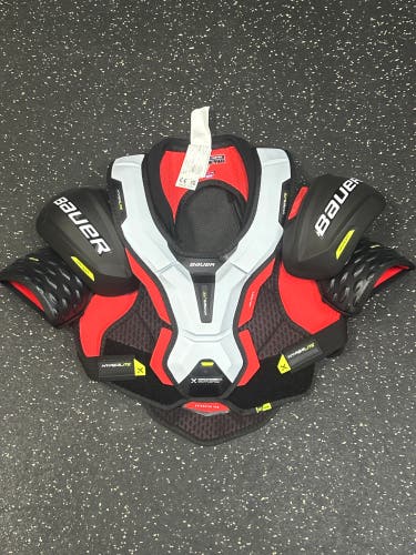 Intermediate Medium Bauer Vapor Hyperlite (New) Shoulder pads Item#CCIHS