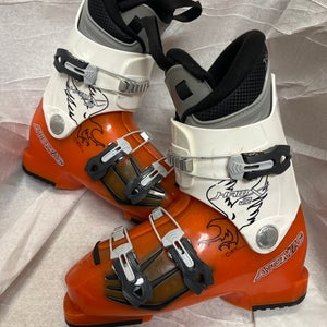 Kid's Atomic Hawx JR 3 All Mountain Ski Boots (Used) Mondo 24 / 24.5