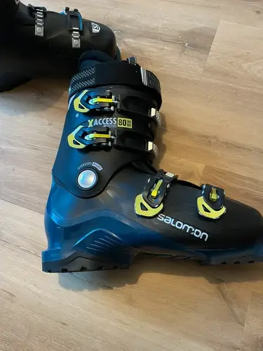 Mondo 22 & 22.5 Salomon X Access 80 Wide Ski Boots (Used)
