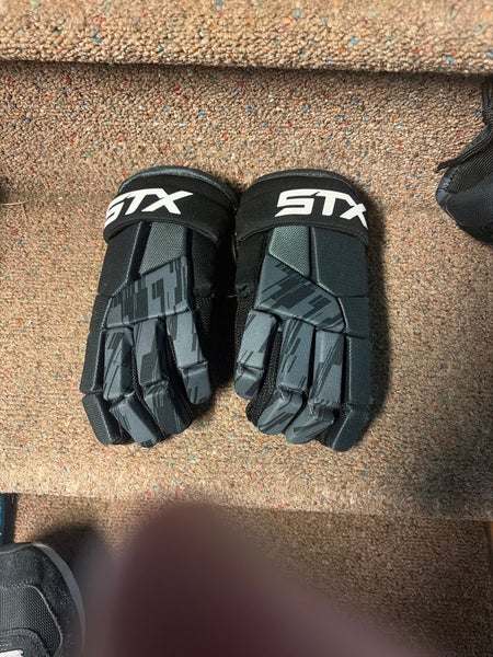 STX Stallion 75 Lacrosse Gloves Small (Used)