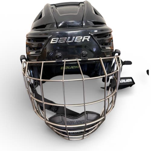 Small Bauer Re-Akt 150 Helmet (Used)