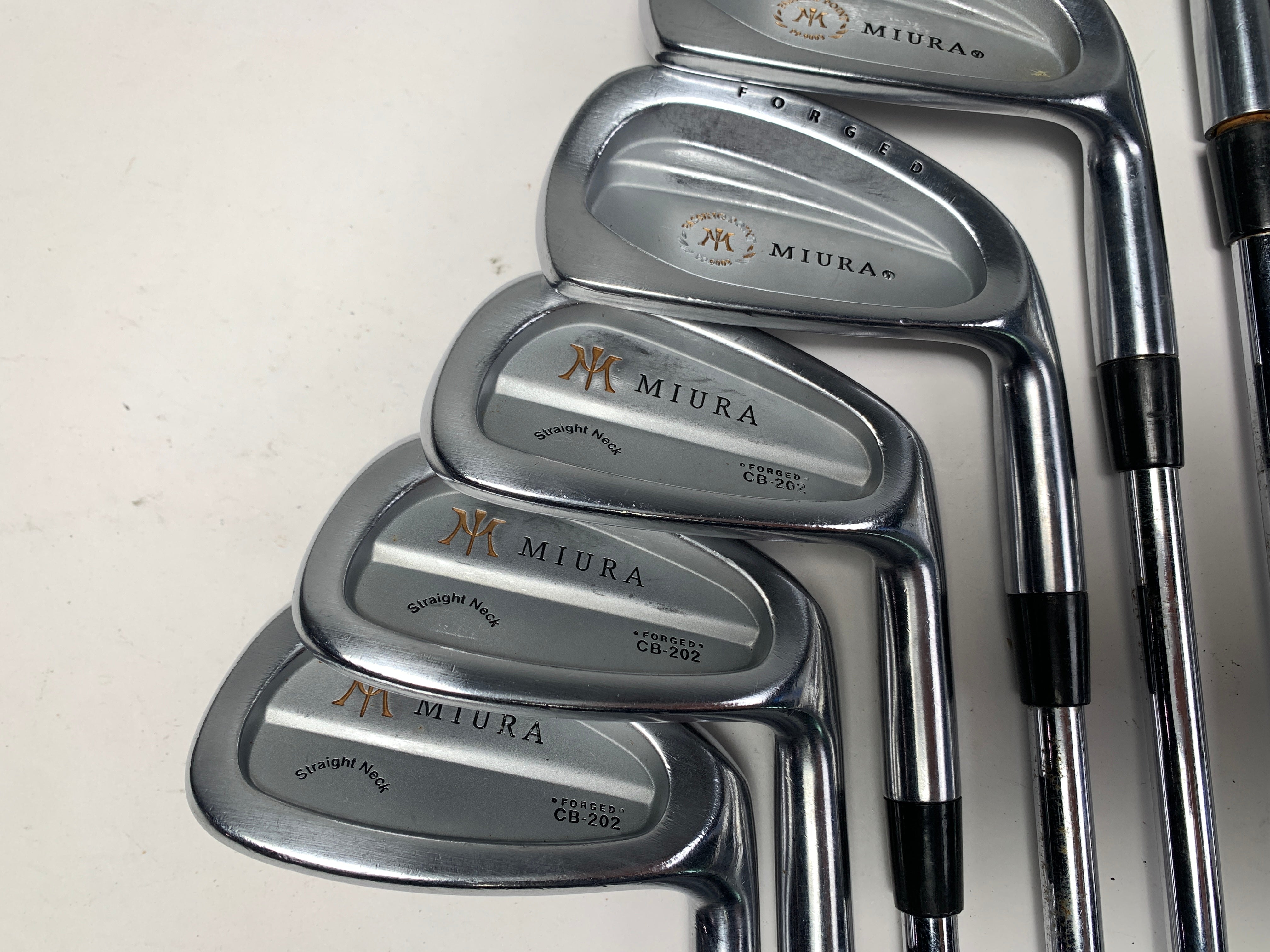 Miura Straight Neck CB-202 Iron Set 4-PW KBS Tour Regular Steel