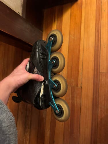 Bauer custom hyper two light converted into inline skates Regular Width Size 7 (Used)