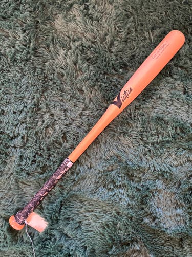 Victus Custom Pro Reserve TS2 Bat (-5) Maple 26 oz 31"