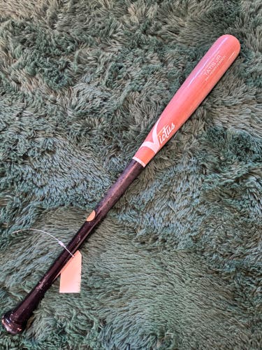 Victus Tatis Jr Bat (-5) Birch 25 oz 30"