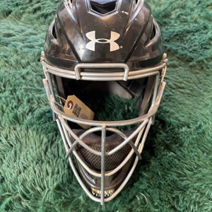 Youth Under Armour Victory Series Catcher's Mask (6 1/4" - 7")