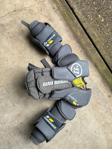 Large/Extra Large Warrior Ritual Goalie Chest and Arm Protector (Used)