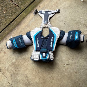 Medium Bauer Reactor 9000 Goalie Chest Protector (Used)