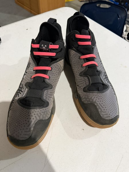 Men's Size M 12.0 (W 13.0) Adult New Balance Shoes