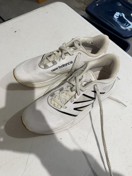 Men's Size M 12.0 (W 13.0) Adult New Balance Shoes (Used)