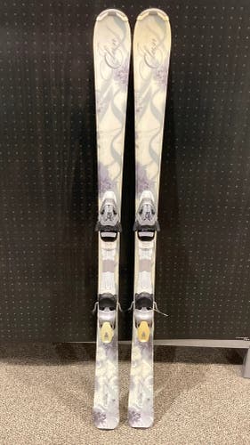 Used Women's Elan Snow Magic 140 cm Skis | ELW 9 Bindings