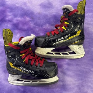 Youth Bauer Supreme M4 Hockey Skates Regular Width 12.5 (Used)