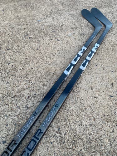 2 Pack CCM Trigger 8 Pro Stock Hockey Stick Grip 85 Flex P28 Left 6934