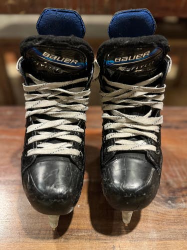 2025 Bauer Vapor Flylite Hockey Skates Regular Width 13.5 (Used)