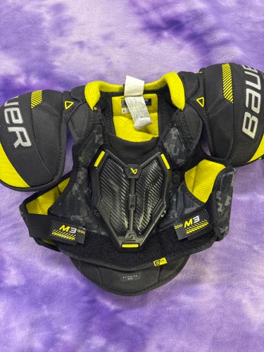 Small Junior Bauer Supreme M3 Shoulder Pads (Used)