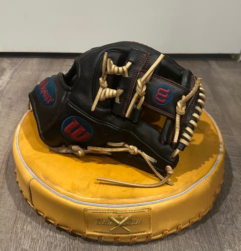 Wilson A2000 RH Infield Baseball Glove 11.5" (Used)