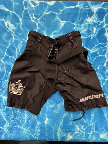Small Junior Bauer Pant Shell | LA Jr. Kings (Used)