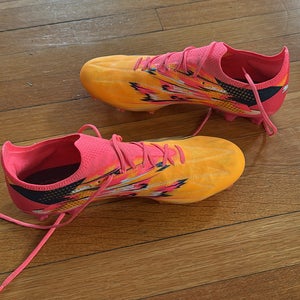 Men's size 10.5 Puma Cleats, like new