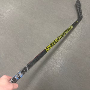 Junior Sher-Wood Rekker Legend Pro Hockey Stick Left Hand 30 Flex (Used)