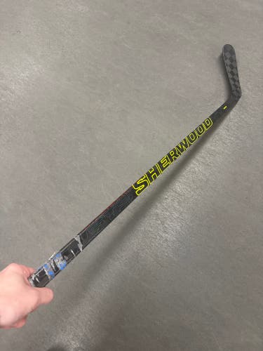 Junior Sher-Wood Rekker Legend Pro Hockey Stick Left Hand 30 Flex (Used)