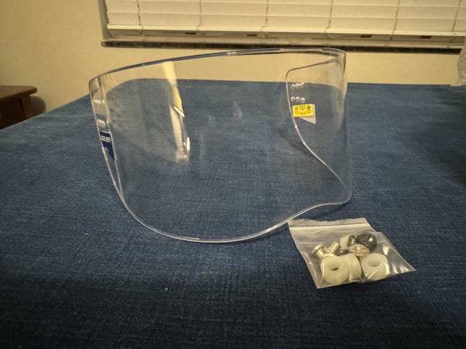 Large Bauer Rbe I Visor (Used)