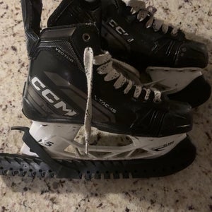 CCM Tacks Vector Hockey Skates (terrible shape)