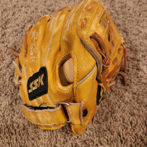 SSK RH SSJ-1051 Mike Mussina Super Soft Baseball Glove 10.5" Nice Game Ready