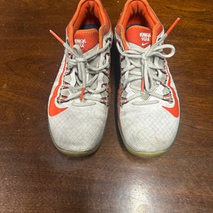 White Men's Size M 9.5 (W 10.5) Adult Nike Alpha Huarache Elite Turf Shoes (Used)