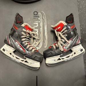 2019 CCM JetSpeed FT2 Hockey Skates Regular Width 5.5 (Used) 2 sets of steel