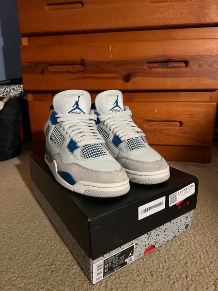 White Unisex Size M 10.5 (W 11.5) Adult Air Jordan 4 Retro Shoes (Used)