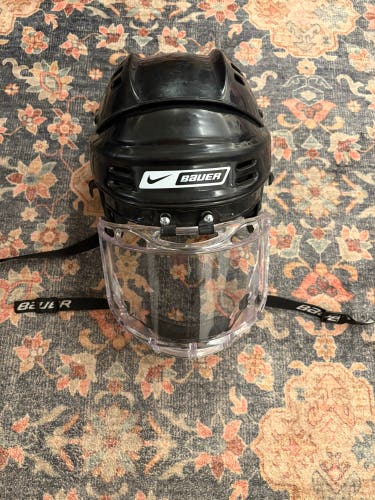Large Nike Bauer NBH1500 Helmet (Used)