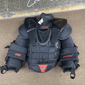 Large/Extra Large CCM AB500 Goalie Chest Protector (Used)