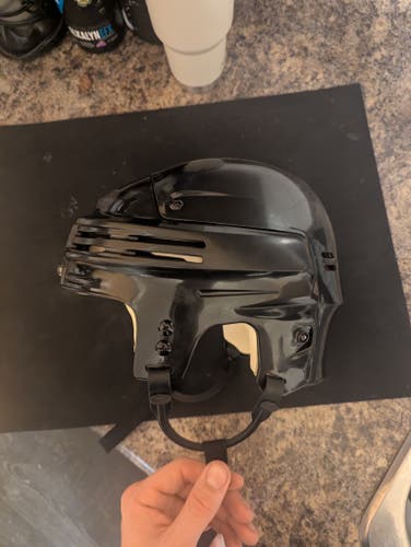 Large Bauer 4500 Helmet Pro Stock