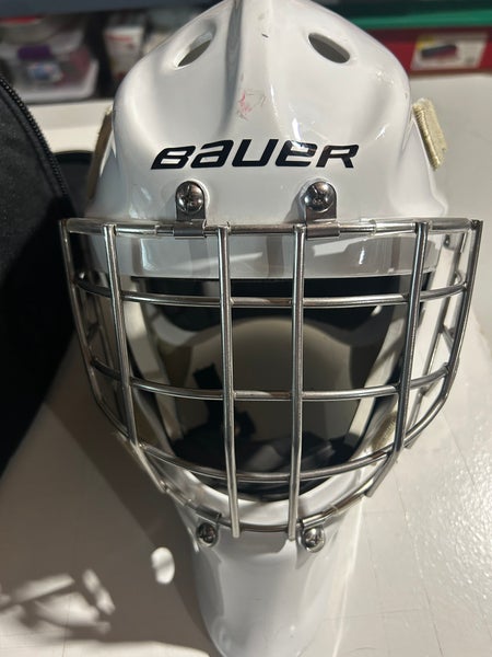 Senior Medium 2024 Bauer 940 Goalie Mask (Used)