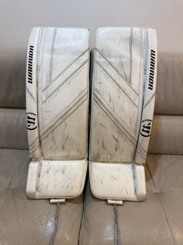 31" Warrior Ritual G6 E+ Goalie Leg Pads (Used)