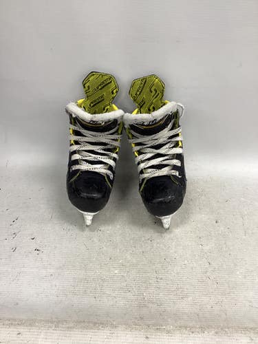 Used Bauer SUPREME M4 Youth Hockey Skate Youth 09.0 11851-S000042205
