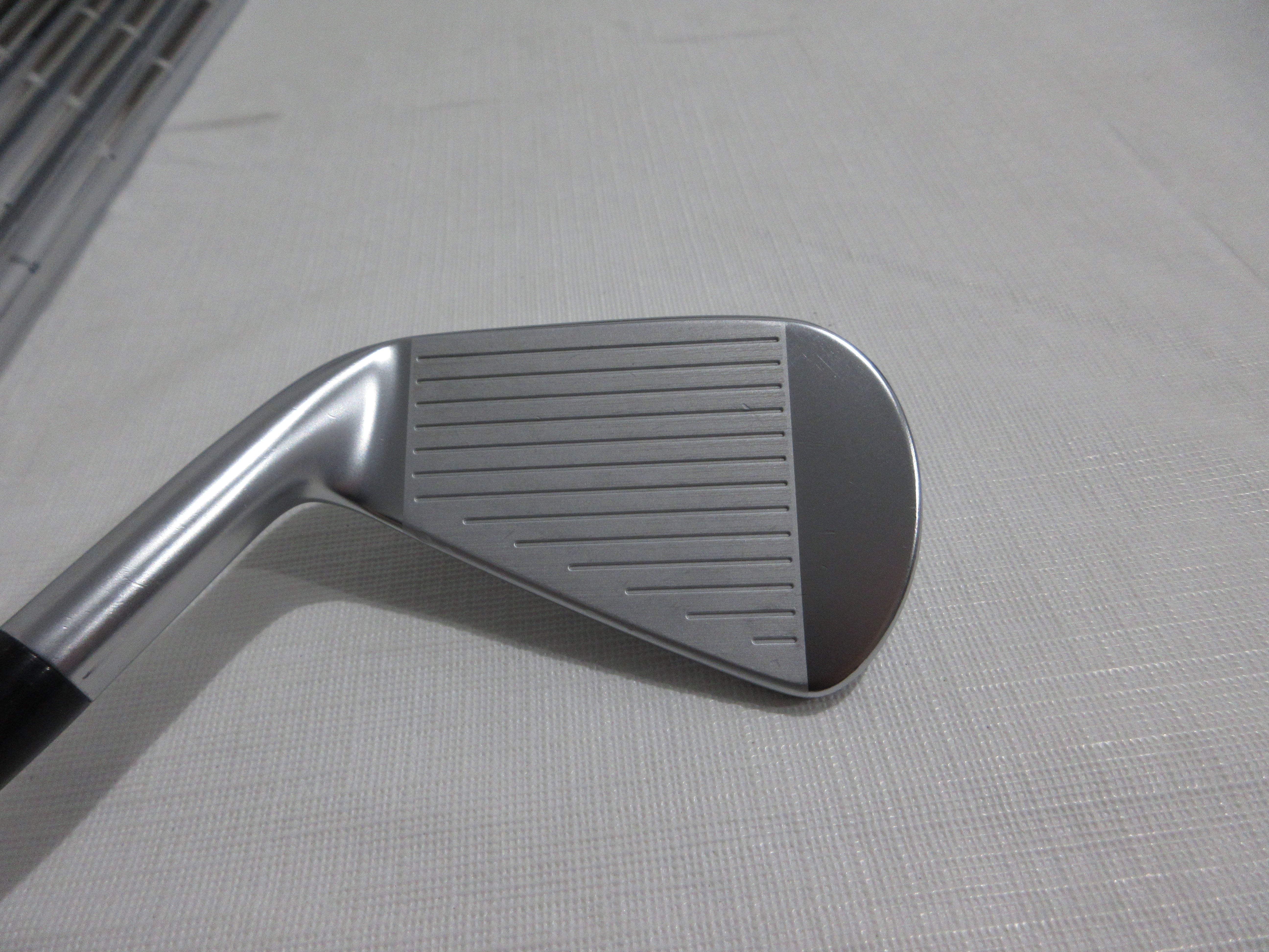 Srixon ZXi7 Iron Set - 6-PW, AW - DG Mid 115 S300 Stiff Flex Steel 