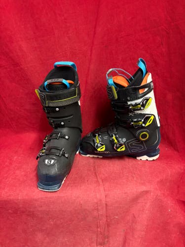 Ski Boots: Mondo 27 & 27.5 Men's Salomon Ski Boots (Used)
