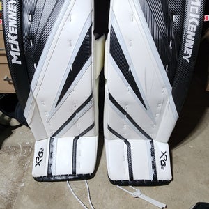 33" Mckenney XPG2 Pro ELITE Goalie Leg Pads (Used)