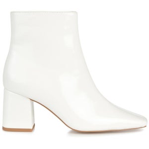Journee Collection Haylinn Bootie Women's US 8.5M Matte White Ankle Boots LION4