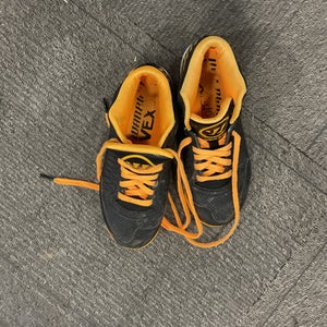 Used Warrior LAX Cleats Boys Yellow Junior 03.5 11614-S000228666