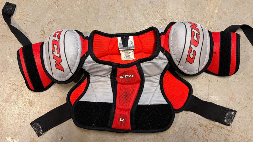 Medium Youth CCM U+ 04 Shoulder Pads (Used)