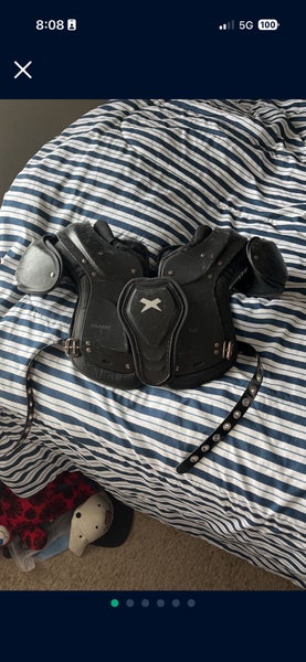 Extra Large Youth Xenith Fly Shoulder Pads (Used)