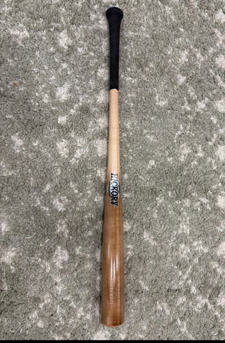 Marucci Bat and old hickory bat