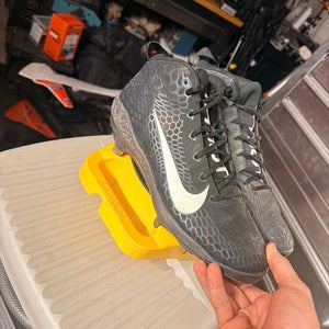 Black Men's Size M 11.0 (W 12.0) Adult Nike Huarache High Top Metal (Used)