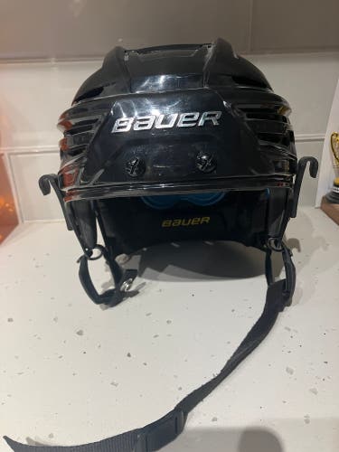 Medium Bauer Re-Akt 150 Helmet (Used)